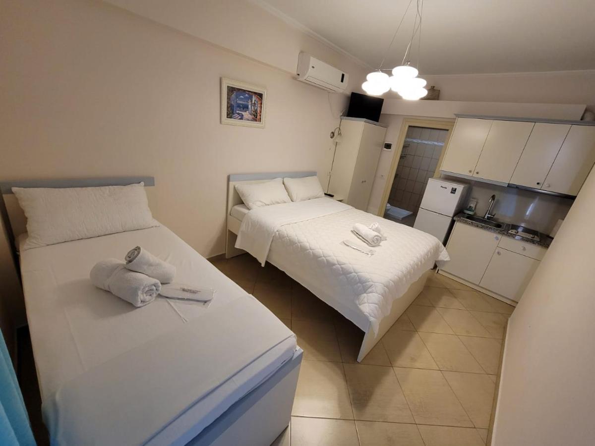 Amber Apartments Sarandë エクステリア 写真