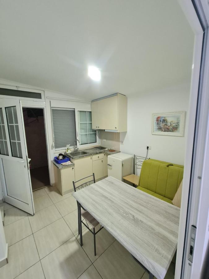 Amber Apartments Sarandë エクステリア 写真
